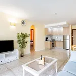 Appartement Private Garden Two Bedroom At Fairways Club