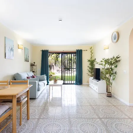Private Garden Two Bedroom At Fairways Club Appartamento *